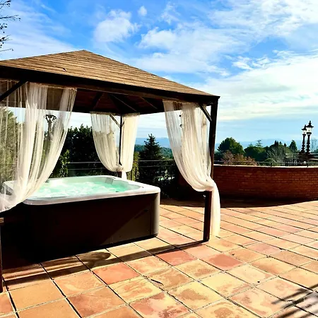 The Village Villa Cerdanyola del Valles
